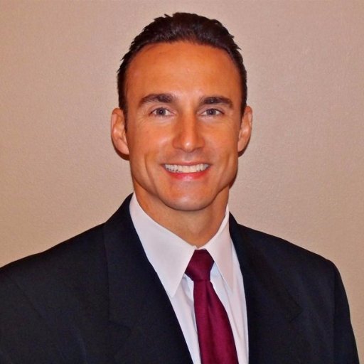 Doctor Robert DeVincentis is a chiropractor at Intracoastal Chiropractic Clinic in Jacksonville, FL.