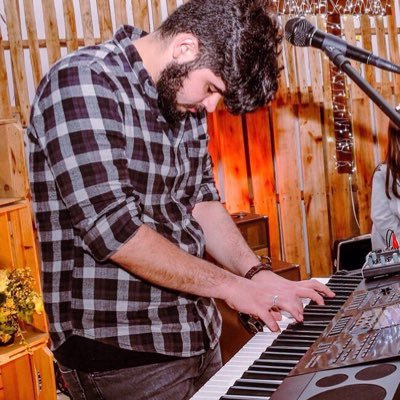 Me humilharei diante de Ti, de coração aberto eu cantarei Digno És!♪