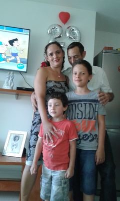 scarleth_gar's profile picture. Mis tres amores mis hijos y mi esposo👬💏💞💕💜❤💋❤💋❤❤
