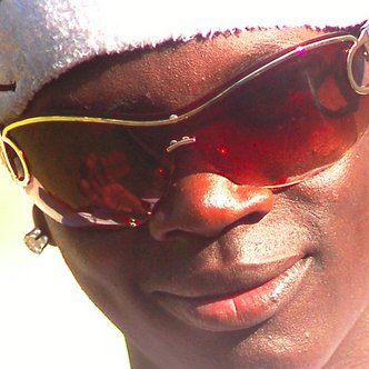 bleached_tshirt's profile picture. y i gotta go outside ma