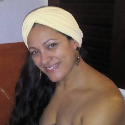 Bióloga.
Sinto muito, me perdoa, sou grata, eu te amo! Eu quero, eu posso, eu consigo!