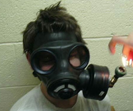 imbaked's profile picture. No politics or pro-pot activism, just tweets when I am baked.