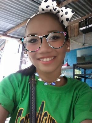 HAI MY NAME IS STEPHANIE DANIELLE IM 12 YEARS OLD AND PLS FOLLOW MY MUSICALLY AND INSTRAGRAM TWITTER AND SNAPCHAT THANKYOU GUYS LOVE YOU??