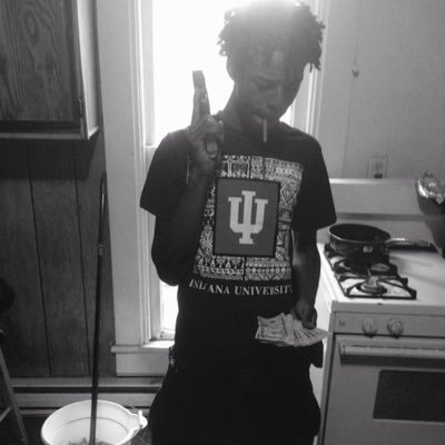 Fïñêssē on DA track ❕#ttosfg #blvckboy | sixteen O' nine posted 🤘🏾S/O GMB now I got dreams bigger than NIGHTMARES 💯💯💰
