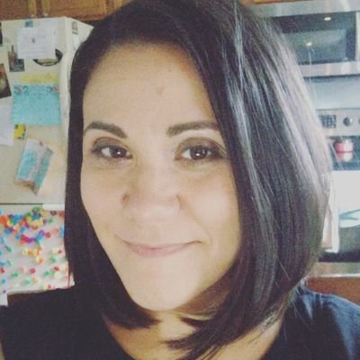 Mom of 4 girls. Happy wife. Reader. Tea Drinker. Optimist. Helper. Creative Project Manager. Writer.