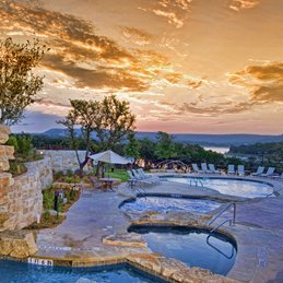 HollowsVacation's profile picture. 