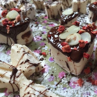 MarshersMallows's profile picture. Vegan marshmallows, gelatine free, handmade in wicklow. Heirloom variety vegetable grower with a big interest in picking and preseving wild food.