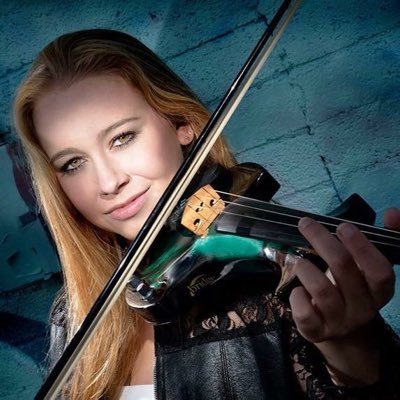 Electric violinist, vocalist, professional adventurer and full-time night owl. •Perspectives Digital Records• https://t.co/87HgQxwNGp