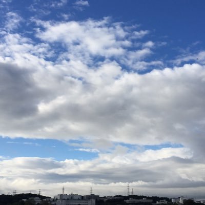 やってることはフレデリックみたいな…/🏞️2016年9月🌤朝起きた時の空を定点で撮影/🎞2020年6月からタイムラプス、サボり癖で…/（https://t.co/LvntKRhfKb）現在、公開する空の方法を模索中です。😊東京の南多摩エリア。📎Amazonアソシエイトプログラム参加者
