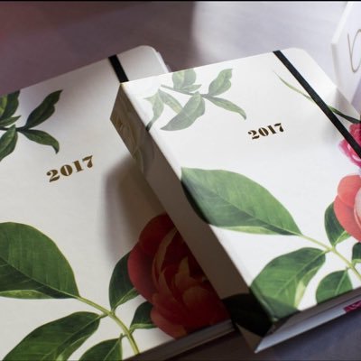 European sales director for kate spade new york & ban.do. Specialising in stationery, tech/desk, accessories & jewellery.