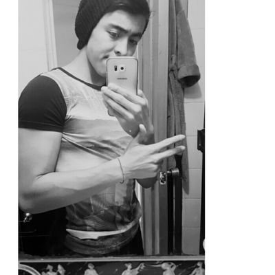 daniel_cacerees's profile picture. FORGET THE WORLD