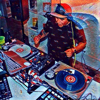 leopancho's profile picture. DJ, Mercadologo de profesión, Gustoso de la fotografia y el Gin, amante de la ilustración , Melomano desde la cuna. En pocas palabras un tipo afortunado!