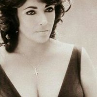 Lyla (@amorcitoloco10) 's Twitter Profile