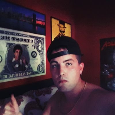 GallardoCee's profile picture. Seguir el camino marcado es sencillo. Crear el tuyo propio te hace sentir unico..