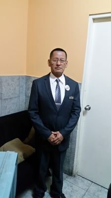 Trabajo en el Casino Jokers Miraflores Supervisor de Alimentos y Bebidas. Casado tres Hijos y tres Nietos.