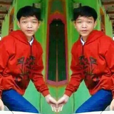 levine_uri's profile picture. Biarlah angin yang mengantarkan aqu melayang setinggi impian yang ingin aqu gapai