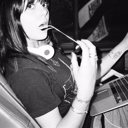 amandamarmer's profile picture. Modest, yet outspoken.