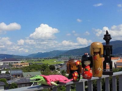 演劇を考える時間が長くなっている人間です。
『ぱすてる』という劇団の主宰です。
このアカウントは適当にうにゃうにゃしたことをその日の気分で呟いたり、人様の呟きを覗いたり、色々何かしたりする雑多なやつです。
「今、この瞬間を楽しむ」を軸に日々を過ごしております。
よろしくお願いします。