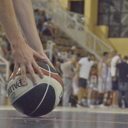Compte de la rédaction sportive de @UnionArdennais entièrement dédié au Champagne Basket. Nos tweets n'engagent que de la ligne de fond.