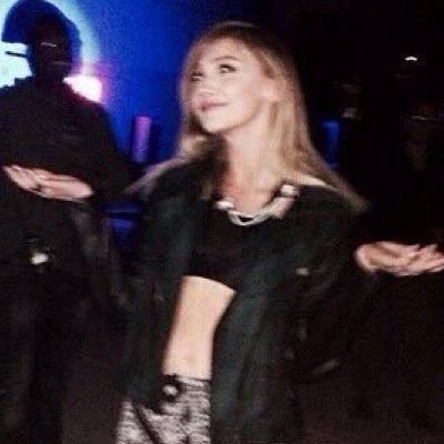 joscanelagirl's profile picture. Imagina que mi botón de 'seguir' es el trasero de cd9, ahora disfruta apretándolo.