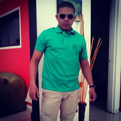 Hijo de Dios YHVH.
Papá de Christopher.
Frase: El Ingenio es el instinto de cada persona.
FullStack Engineer at RnR.