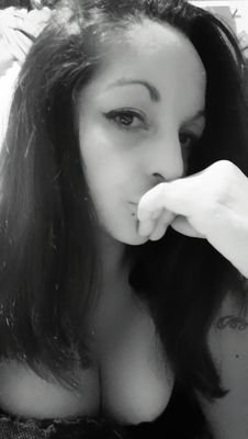 sarakriss13's profile picture. 