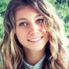 emmaschleetx323's profile picture. 