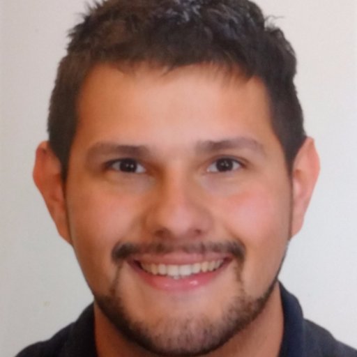 Periodista y astrónomo aficionado. La ciencia es el futuro y mi meta un mundo mejor. Sin periodismo no hay democracia.