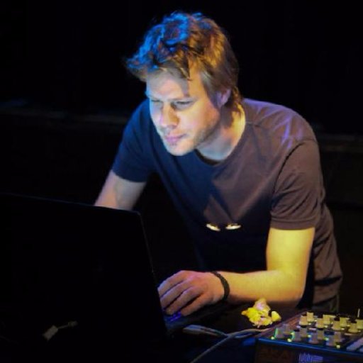 pixel torturer, some kind of musician, vj, visualist and sometimes photograher or other activities https://t.co/NejX5lxs1p || https://t.co/Tu4EgSPPnZ