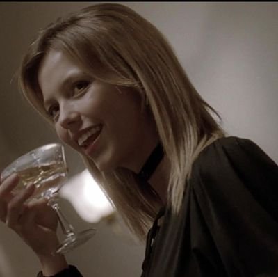 SuprxmeBitch's profile picture. 