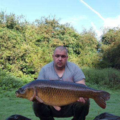 carp, barbel,pike angler
man utd fan
pb 32.2 common
pb 26.8 mirror