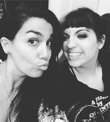 cacho_las's profile picture. Dos minitas locas por la impro se juntaron para contar historias. Las que vos quieras, como quieras y donde quieras. Somos Joy y Sol. Somos CACHO.
