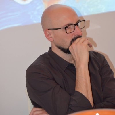 Psicologo, Formatore, Fondatore della Scuola di intelligenza emotiva, Divulgatore scientifico, Speaker.