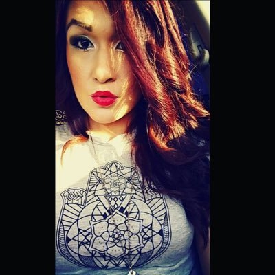 amberlyperez12's profile picture. 