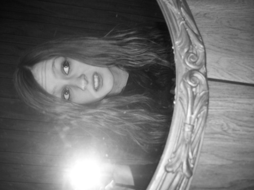 xXRileyAnnXx's profile picture. Im 13 and i am in 7th grade kk bye.