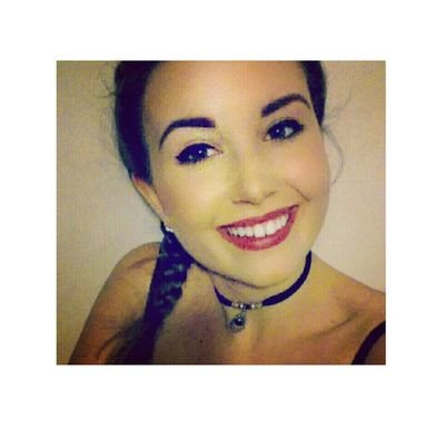 NomieBouvet's profile picture. C'est comme une étincelle dans ton regard avide