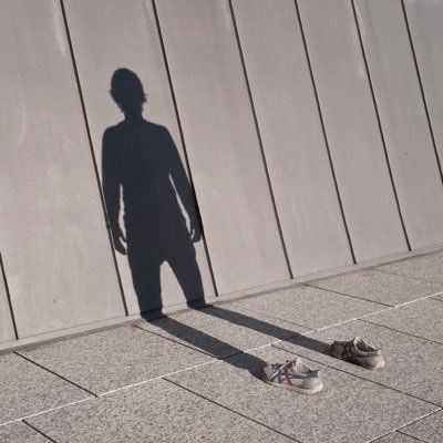 Scrive per Vanità, collabora (poco) con Ego, censura per SuperEgo. Retweet = ES in libertà. Tutte le opinioni espresse sono ἐπιστήμη fallite.
