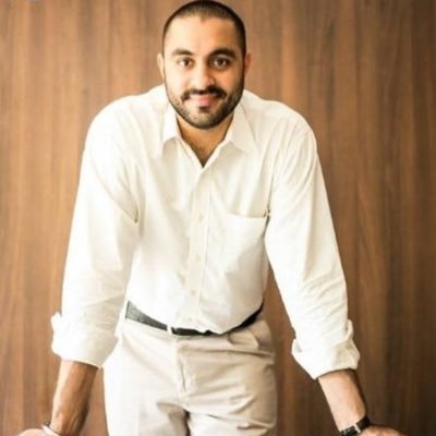 suveer_b's profile picture. Let's walk the walk.