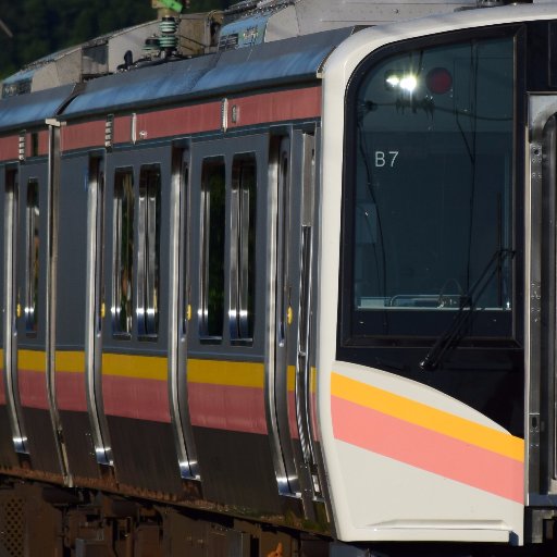 thirtyh_r's profile picture. ただのオタクと猫　雑多：@cafe_ambre