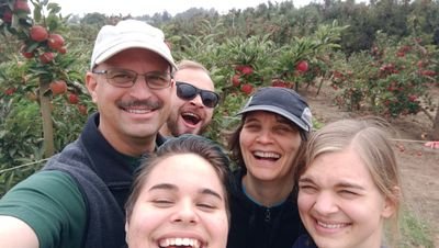 Believer, Husband, Dad, Ham Radio Operator, Android, Bicycling, Conservative.
