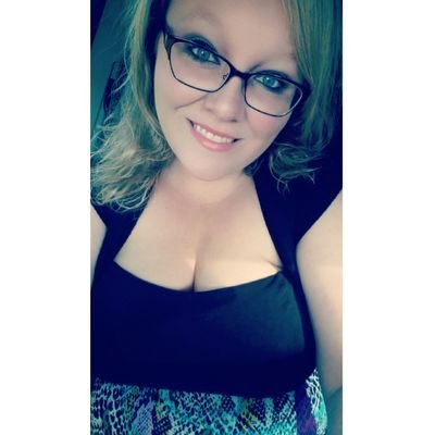 AyeBrittnayy's profile picture. Pitbull Mom 🐾