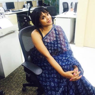 Digital Marketer. Fashion Enthusiast. Mid-Night storyteller. Part time Chef. Mushroom Eater.