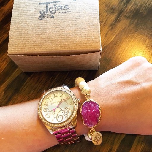 Have you heard of Kinsley Armelle designs? Save with my discount code! Use AMINA15 for 15% OFF your entire order!