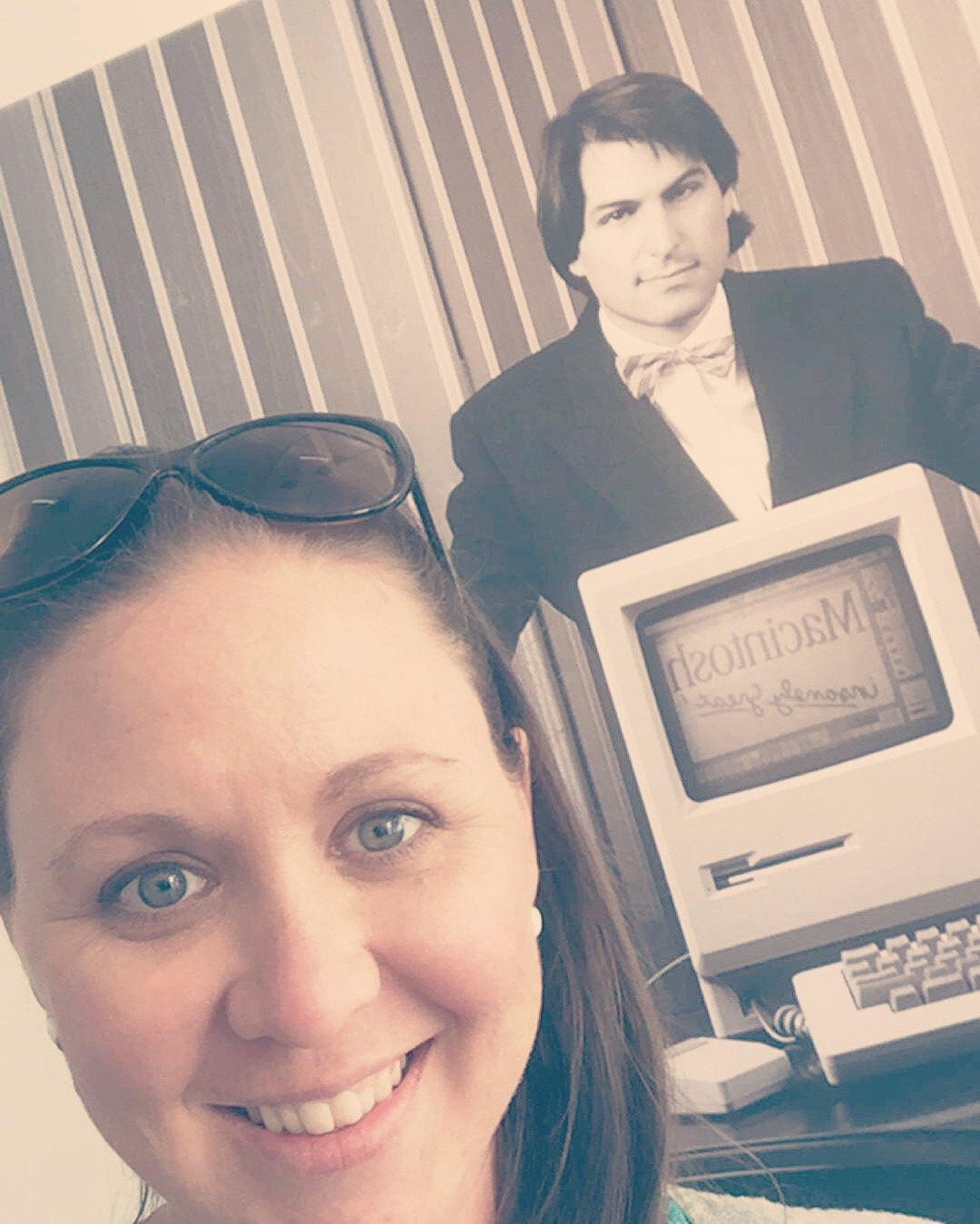 Educational Tech Enthusiast, iPad Fanatic and Author. Apple Teacher 2016. The opinions and views expressed are my own and do not represent my employer.