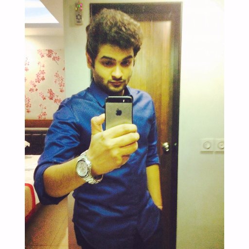 AbhiJ9472's profile picture. 