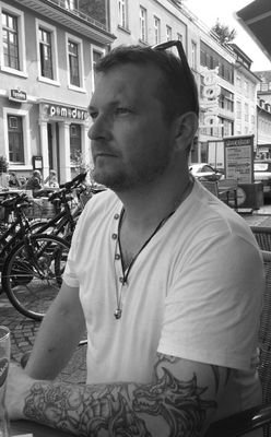 TomRawVegan's profile picture. 