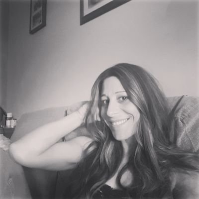 deboraalvarez76's profile picture. soñadora,compañera,amiga,cantante en el coche,en la ducha y donde me dejen .Que venga la Utopía,que llueva Libertad,que con un par de besos triunfe la verdad.