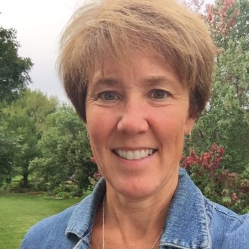 Classroom teacher turned Outdoor Educator; Lover of nature & long hikes with my dog; enthusiastic lifelong learner.