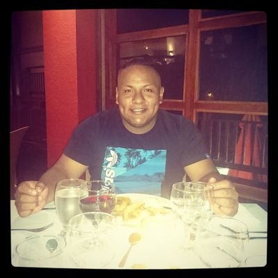 Estudiante de Informatica, administrador Pelotero -The Sport Site-, practico algunos deportes y me gustan los video juegos.