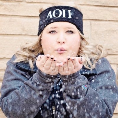 alluringalexx's profile picture. 